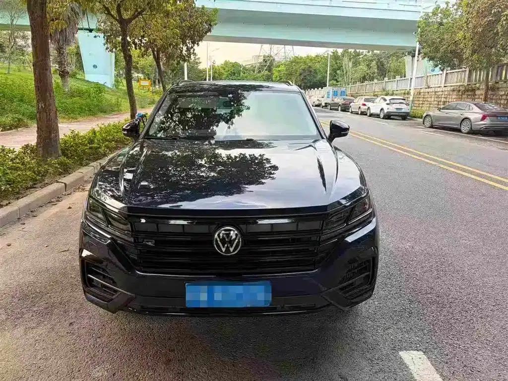 2023 Volkswagen Touareg 3.0TSI R-Line, Obsidian Black Sport Package — миниатюра 2
