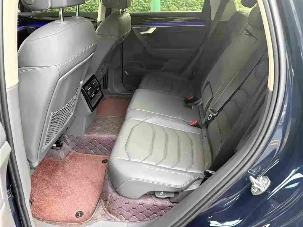 2023 Volkswagen Touareg 3.0TSI R-Line, Obsidian Black Sport Package — миниатюра 4