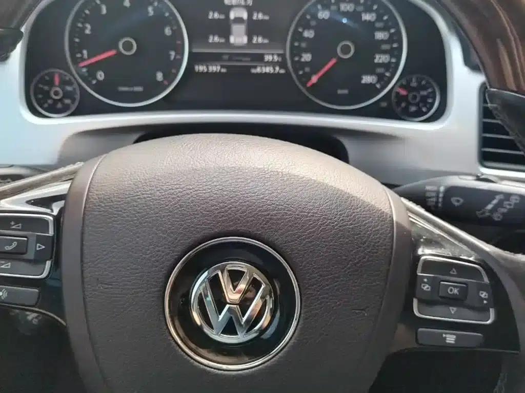 Touareg 2012 R-Line Luxury — миниатюра 6