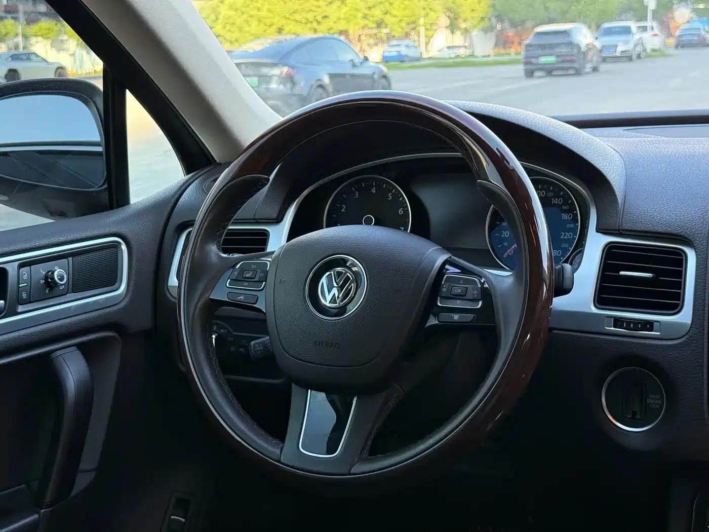 2015 Touareg 3.0TSI Luxury — миниатюра 15
