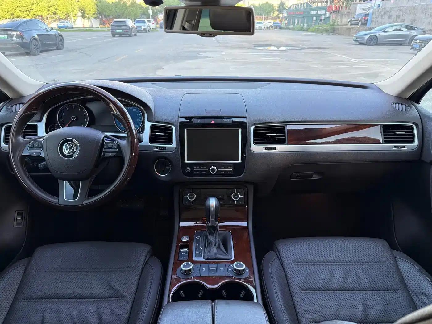 2015 Touareg 3.0TSI Luxury — миниатюра 16