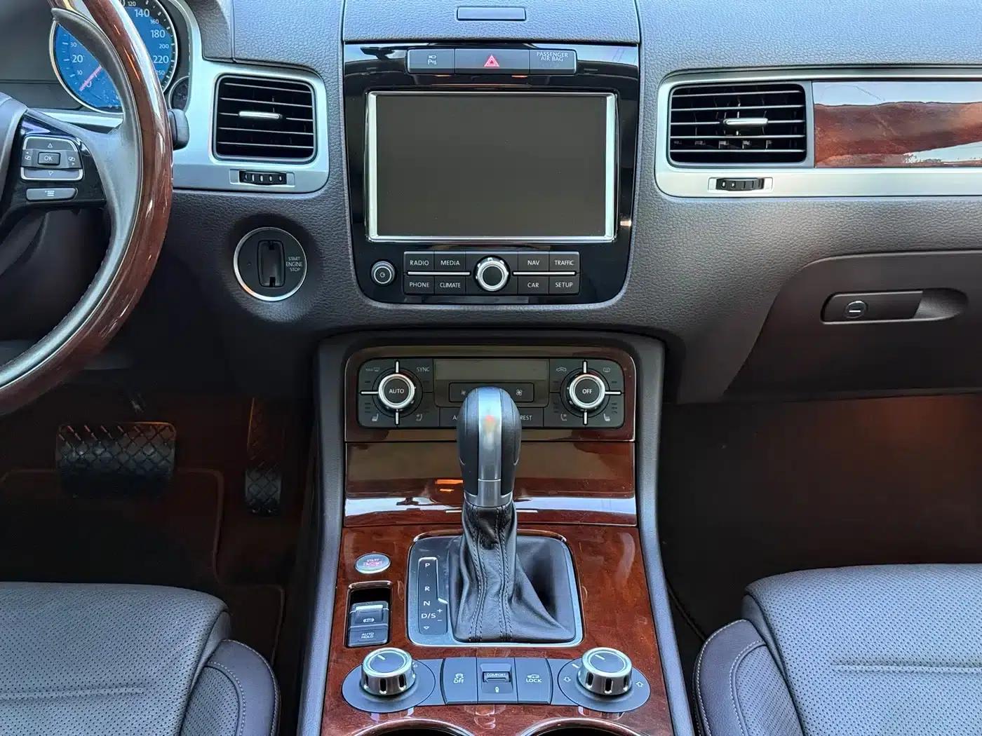 2015 Touareg 3.0TSI Luxury — миниатюра 17
