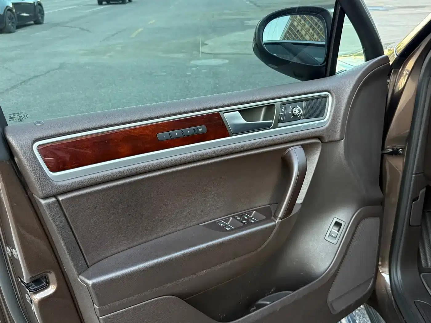 2015 Touareg 3.0TSI Luxury — миниатюра 9
