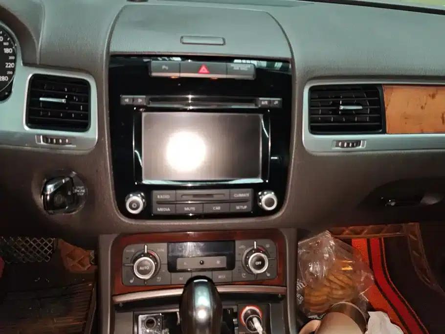 2011 Touareg 3.0TSI Standard Edition — миниатюра 13