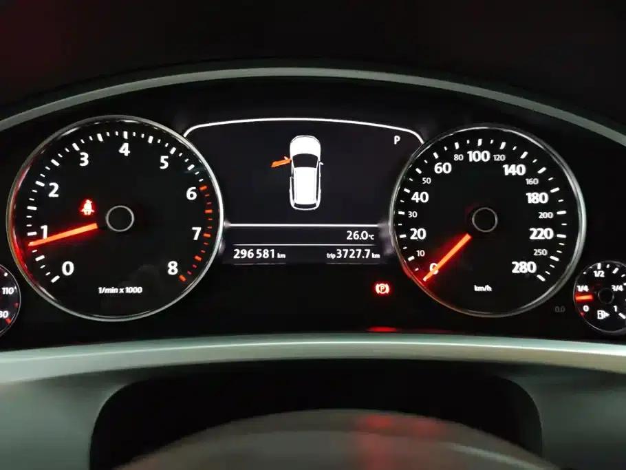 2011 Touareg 3.0TSI Standard Edition — миниатюра 14