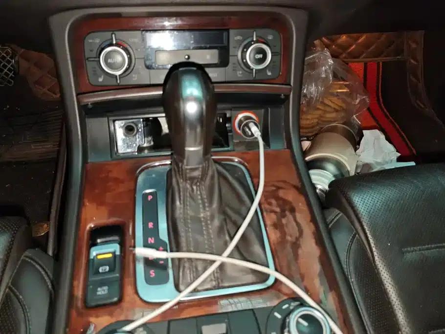 2011 Touareg 3.0TSI Standard Edition — миниатюра 16