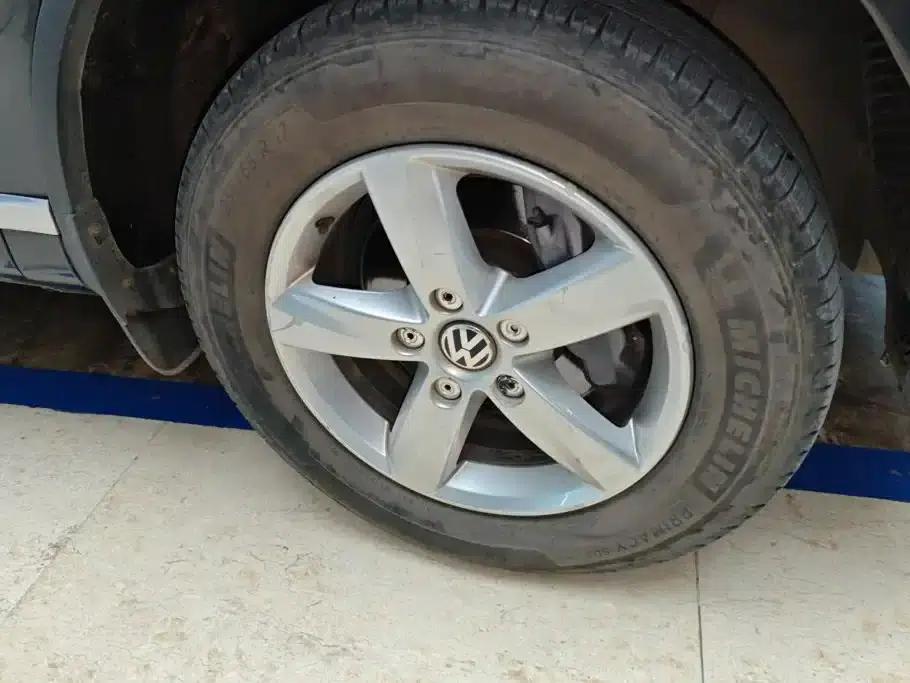 2011 Touareg 3.0TSI Standard Edition — миниатюра 6