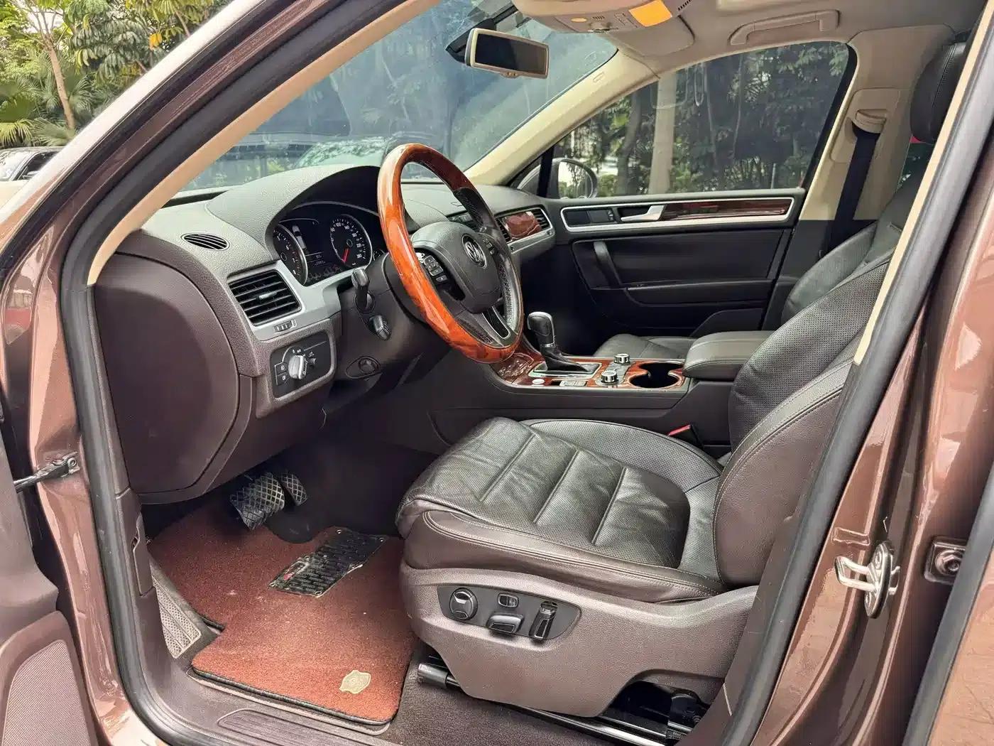Touareg 2013 3.0TSI Limited Luxury Edition — миниатюра 6