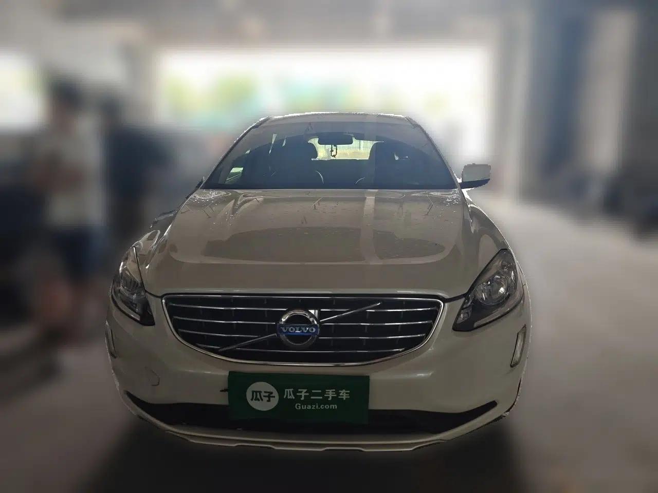 Volvo XC60 2016 T5 Smart Drive Edition — миниатюра 2