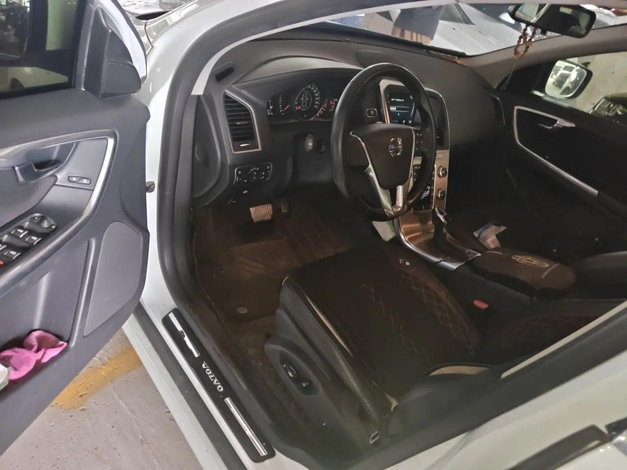 Volvo XC60 2016 T5 Smart Drive Edition — миниатюра 13