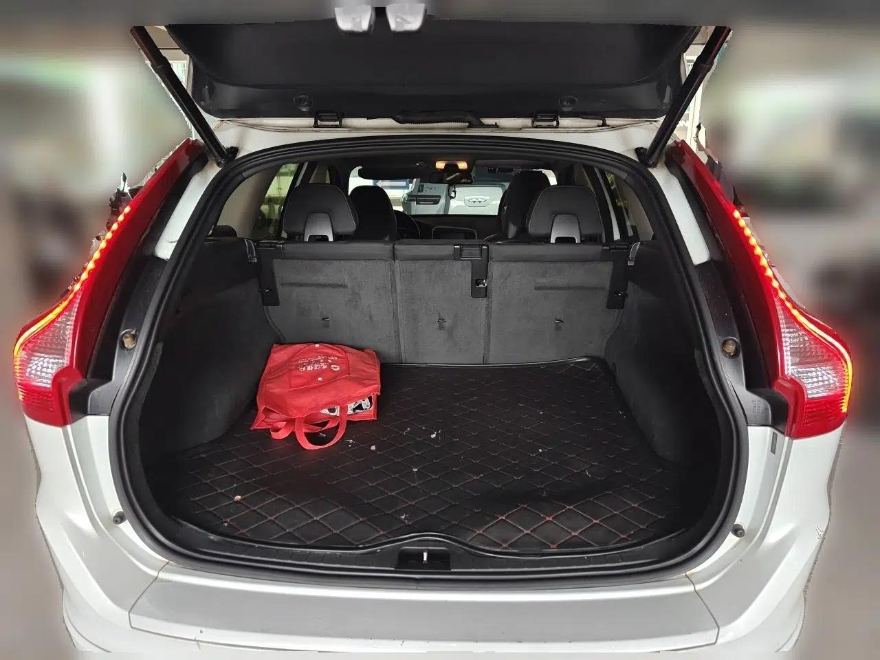 Volvo XC60 2016 T5 Smart Drive Edition — миниатюра 16