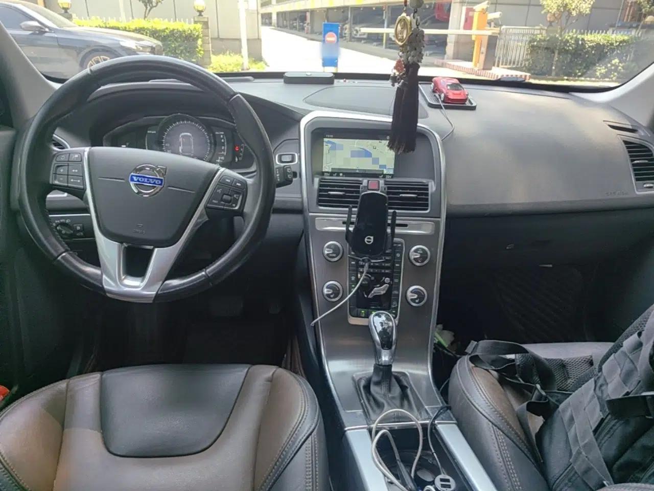 Volvo XC60 2016 T5 AWD Zhiyuan Edition — миниатюра 9