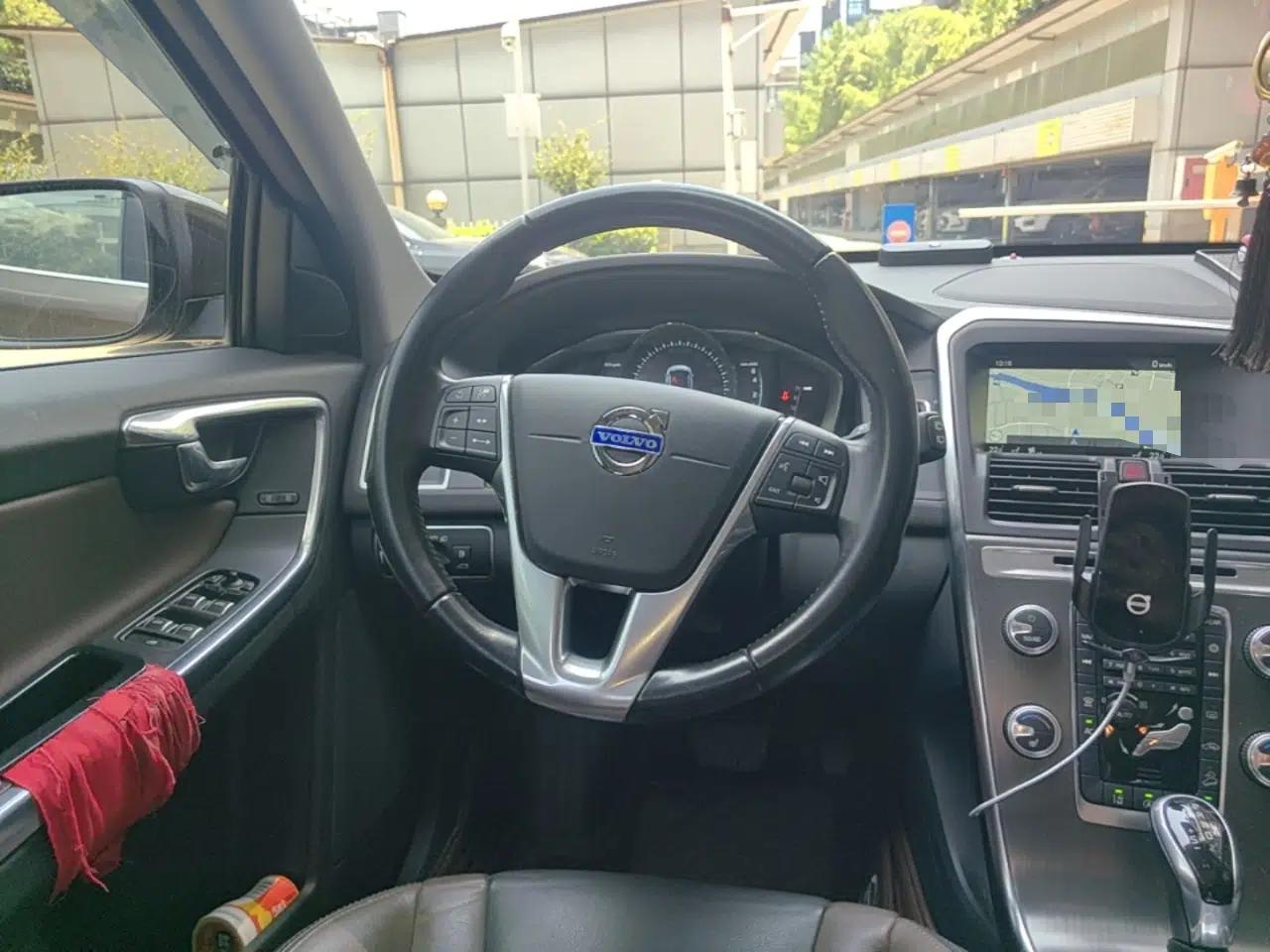 Volvo XC60 2016 T5 AWD Zhiyuan Edition — миниатюра 10