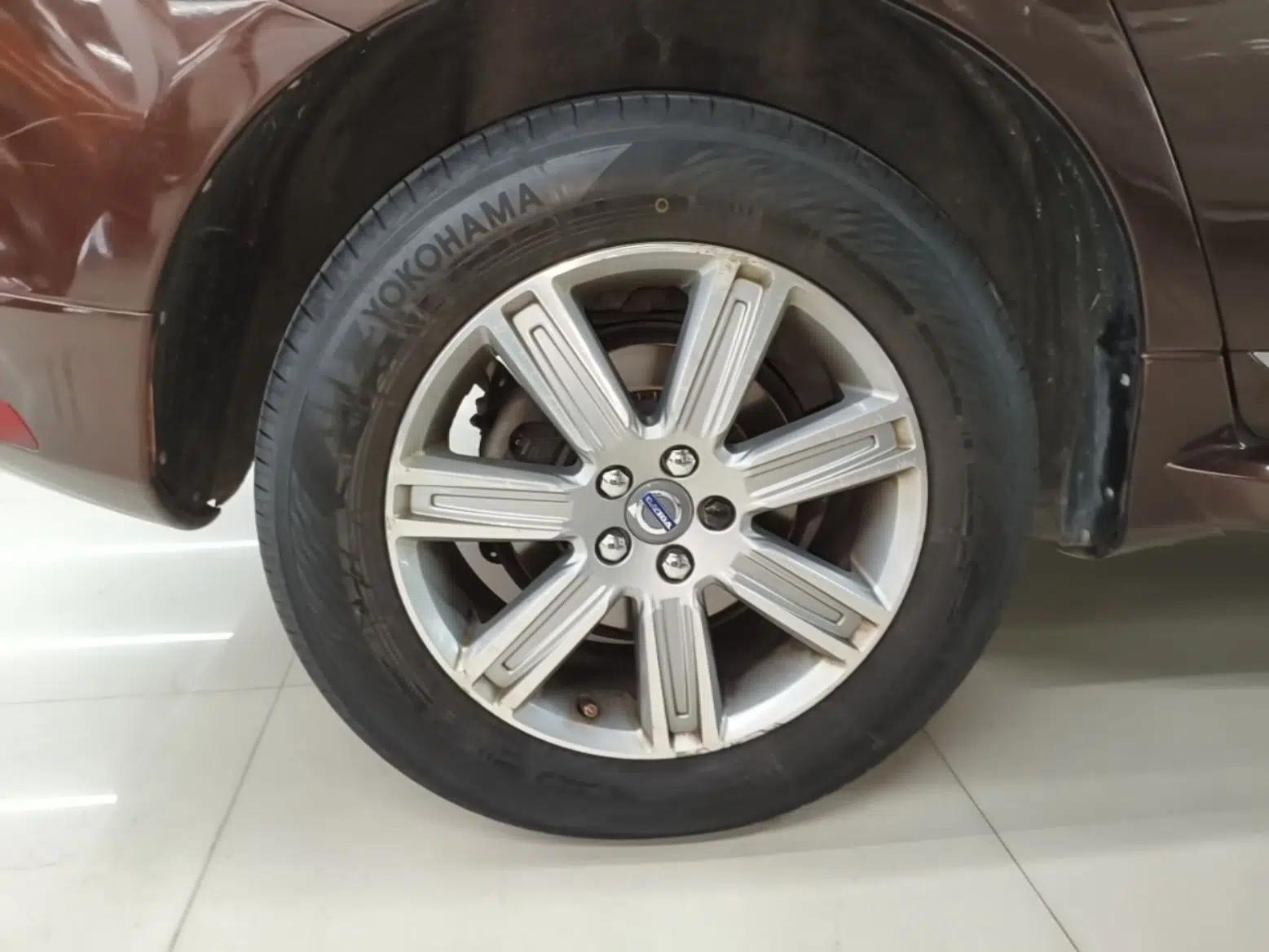 Volvo XC60 2016 T5 AWD Zhiyuan Edition — миниатюра 11