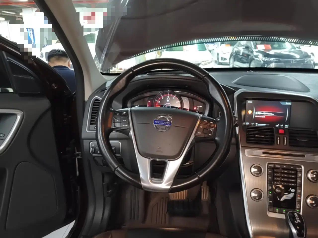 Volvo XC60 2016 T5 AWD Zhiyuan Edition — миниатюра 13