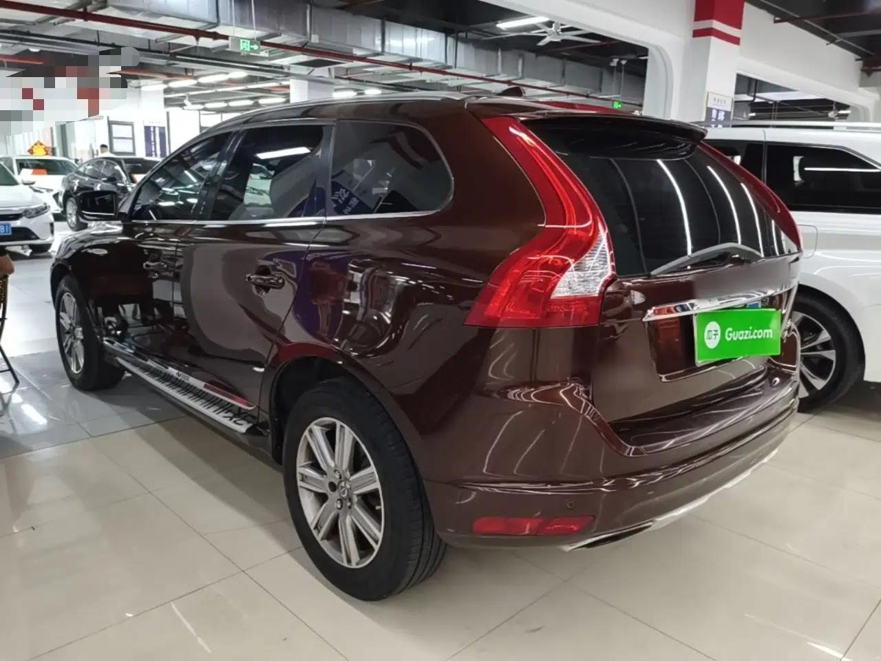 Volvo XC60 2016 T5 AWD Zhiyuan Edition — миниатюра 4
