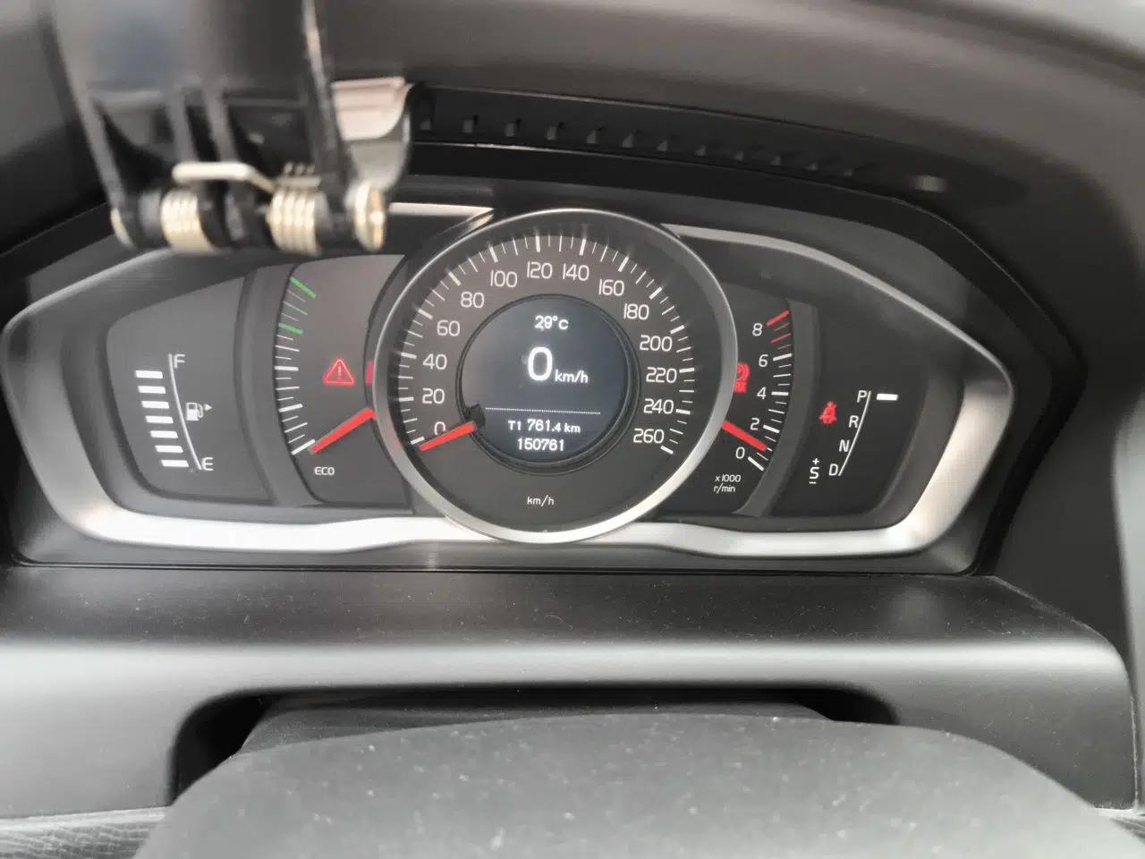 Volvo XC60 2016 T5 Smart Version — миниатюра 12