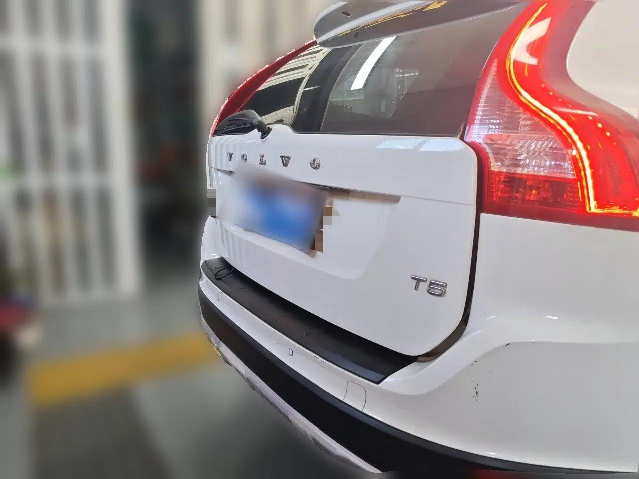 Volvo XC60 2013 T5 Comfort Edition — миниатюра 5