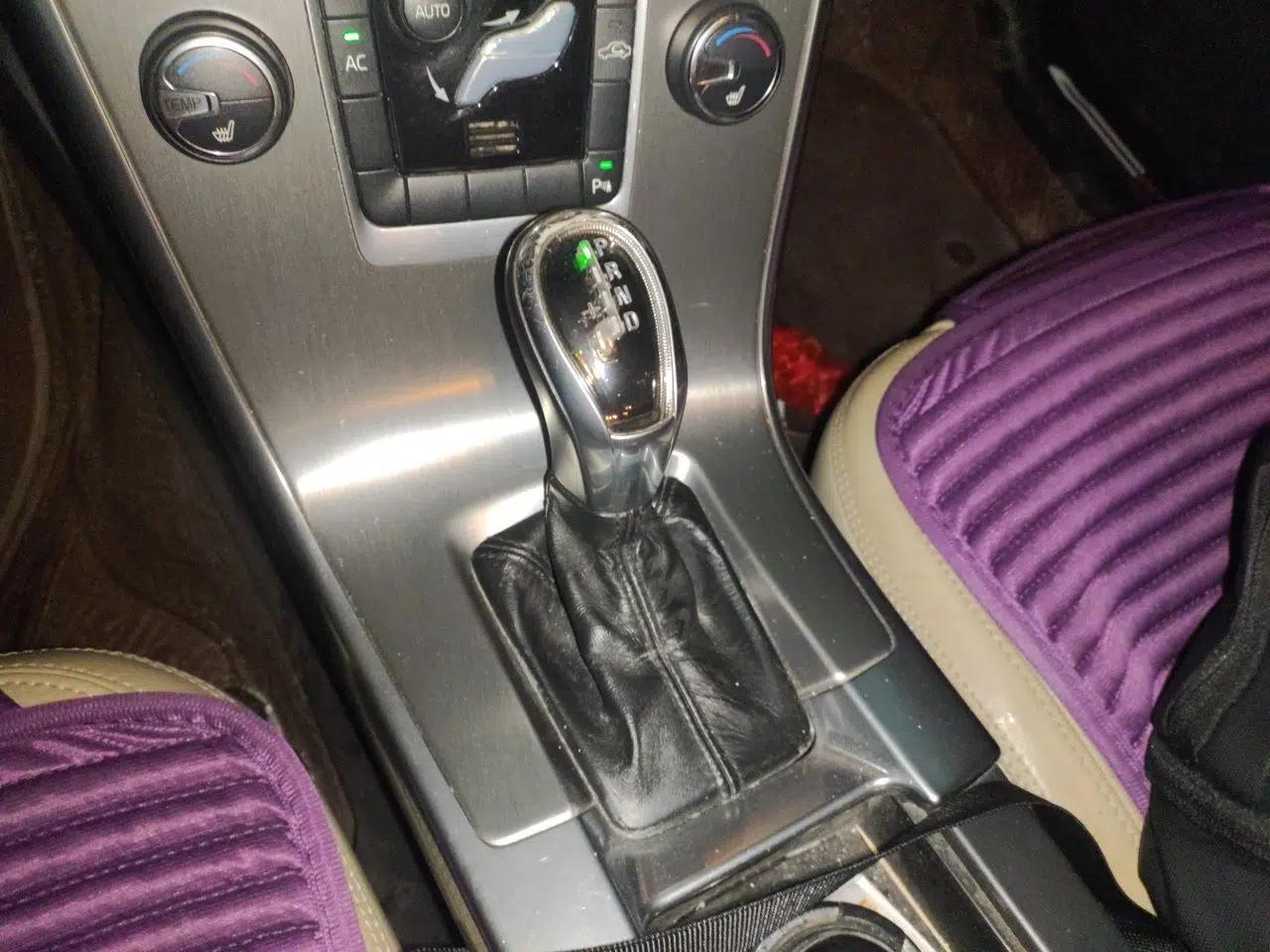 Volvo XC60 2013 T5 Comfort Edition — миниатюра 14