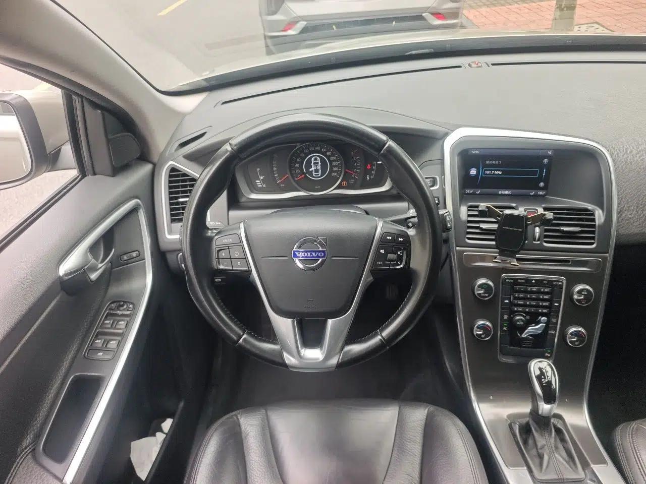 Volvo XC60 2013 T5 Zhiya Edition — миниатюра 10