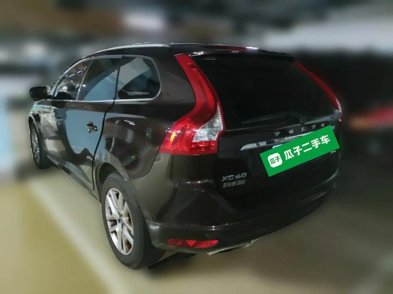 Volvo XC60 2017 T5 AWD Smart Upgrade Model — миниатюра 4