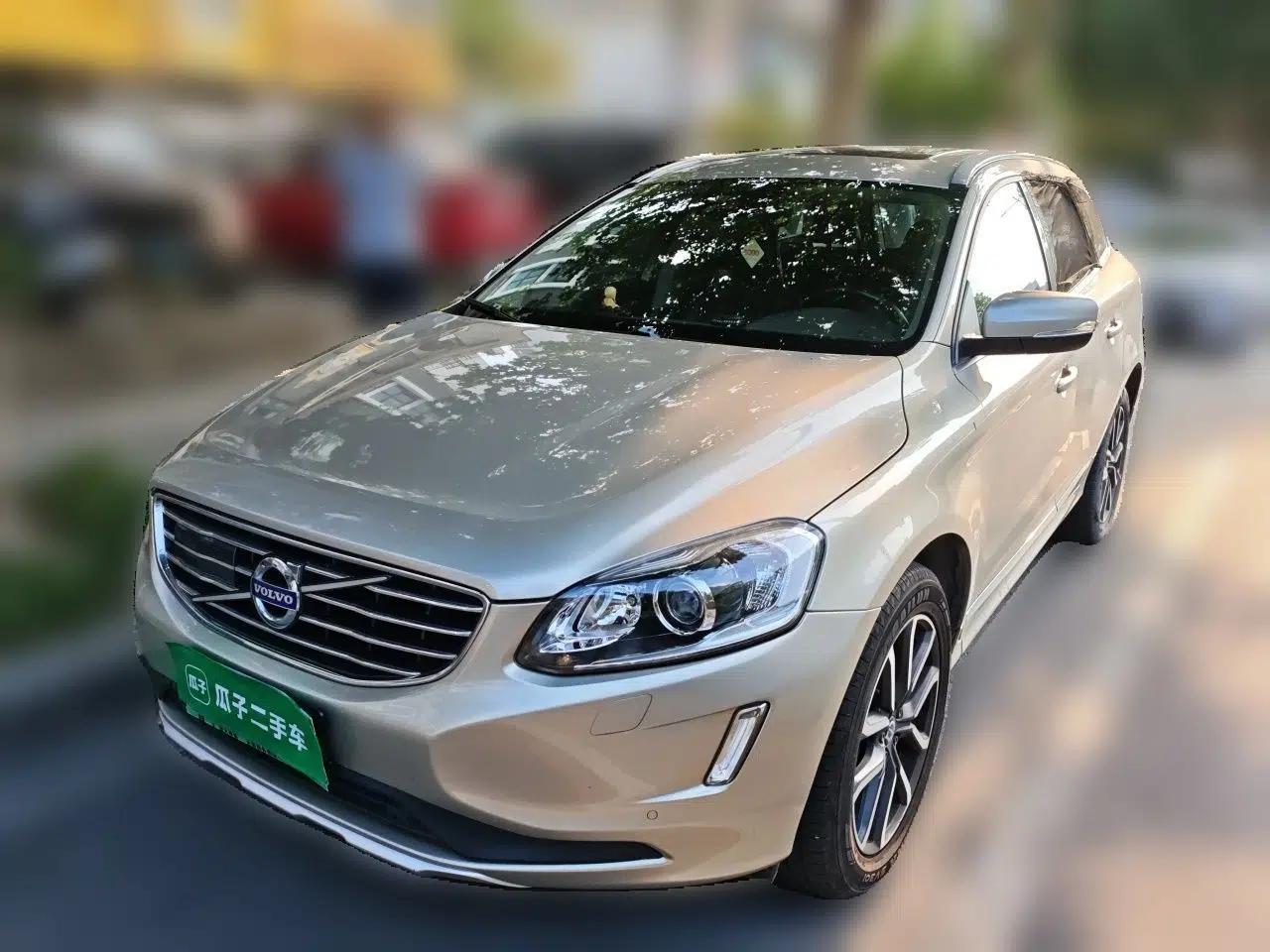 Volvo XC60 2017 T5 AWD Smart Upgrade Edition — миниатюра 1