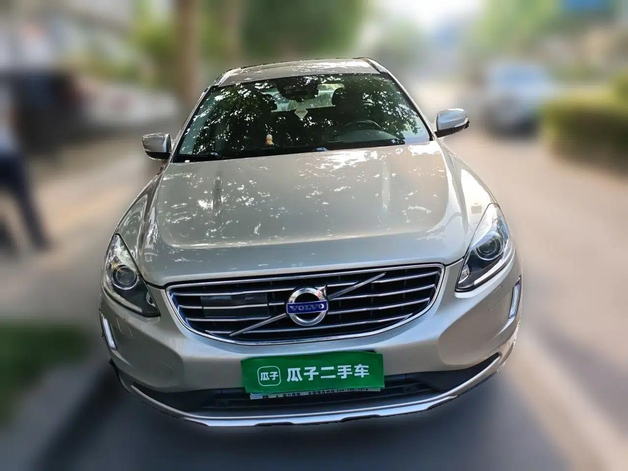 Volvo XC60 2017 T5 AWD Smart Upgrade Edition — миниатюра 2