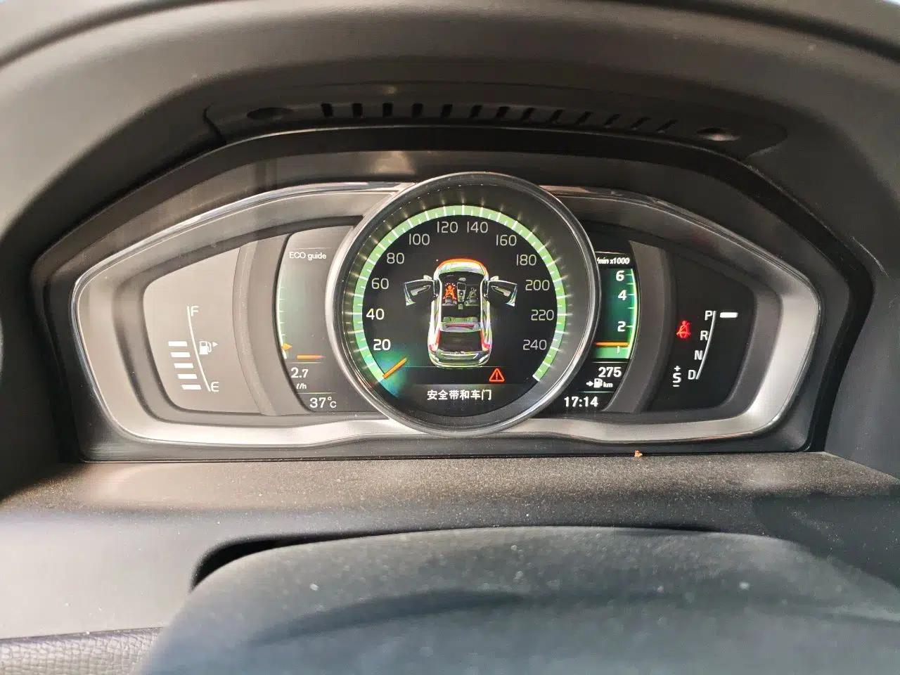 Volvo XC60 2017 T5 AWD Smart Upgrade Edition — миниатюра 11