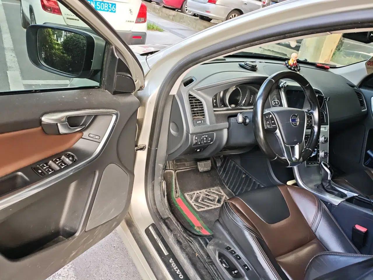 Volvo XC60 2017 T5 AWD Smart Upgrade Edition — миниатюра 16