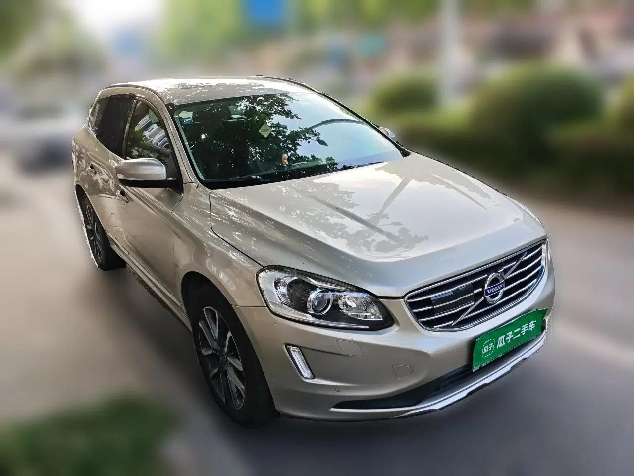 Volvo XC60 2017 T5 AWD Smart Upgrade Edition — миниатюра 3