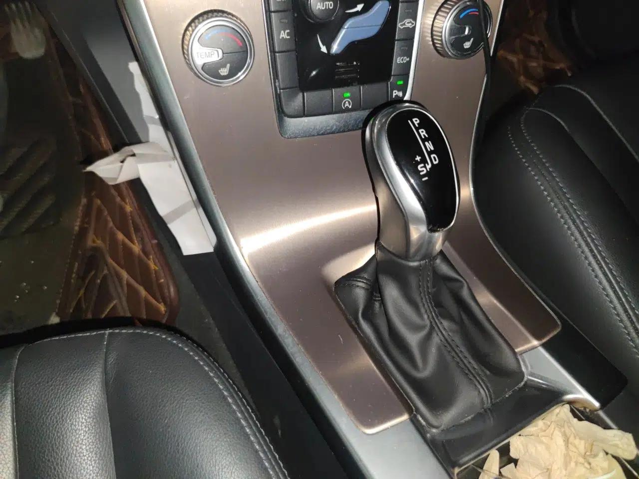 Volvo XC60 2017 T5 Smart Upgrade Edition — миниатюра 14