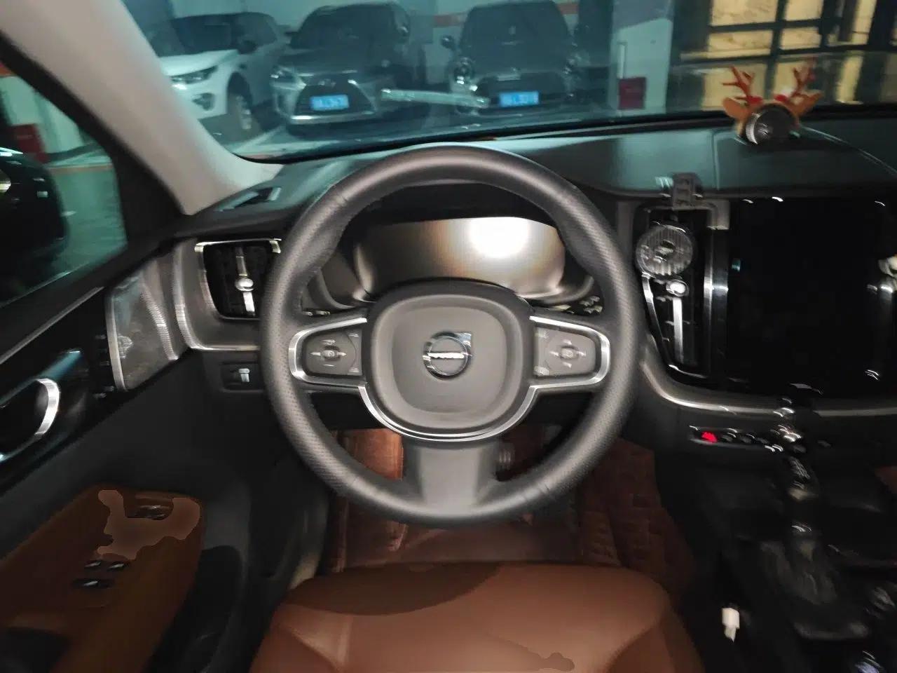 Volvo XC60 2019 T5 4x4 Smart Edition China V Standard — миниатюра 10
