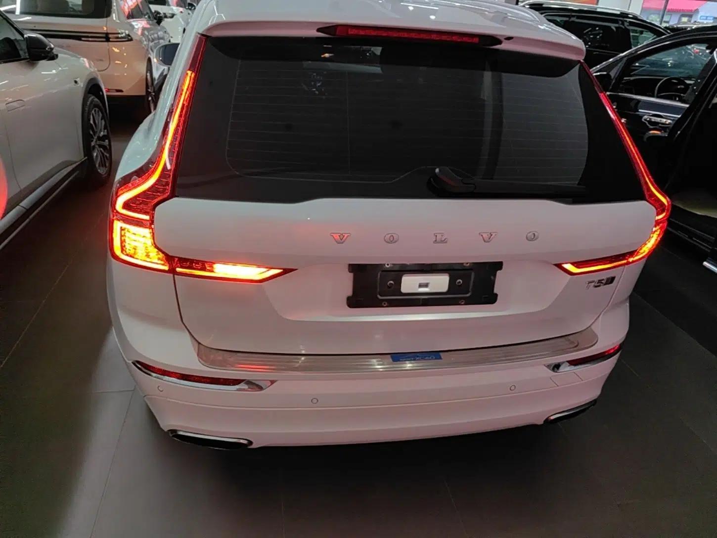 Volvo XC60 2020 T5 4x4 Smart Luxury Edition — миниатюра 5