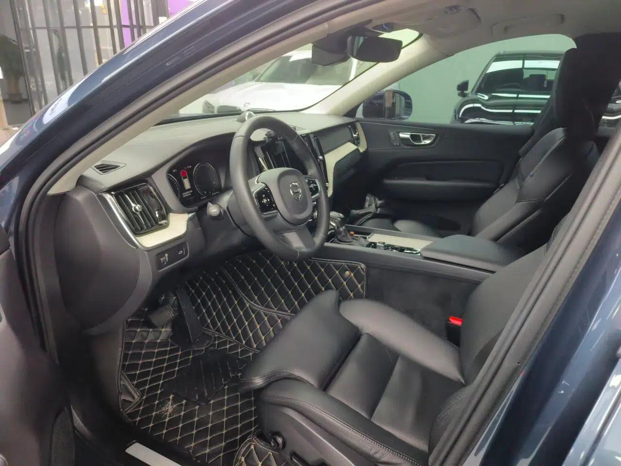 Volvo XC60 2021 T5 4x4 Smart Luxury Edition — миниатюра 16