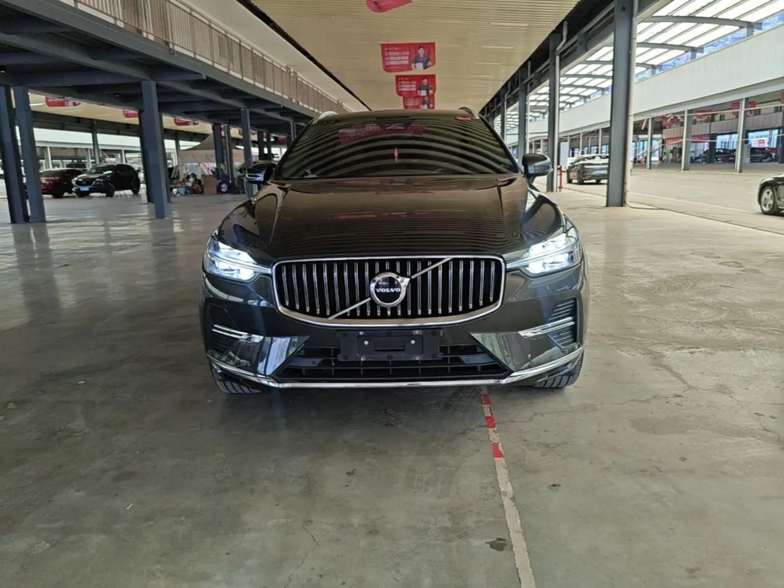 Volvo XC60 2022 B5 4x4 Smart Luxury Edition — миниатюра 2