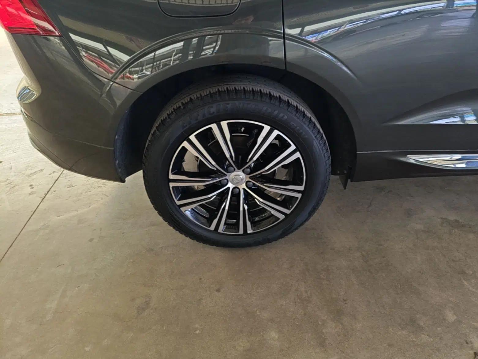 Volvo XC60 2022 B5 4x4 Smart Luxury Edition — миниатюра 11