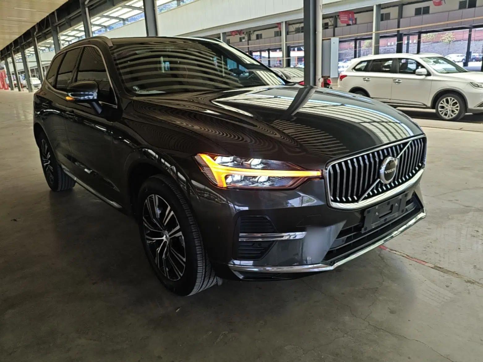 Volvo XC60 2022 B5 4x4 Smart Luxury Edition — миниатюра 12