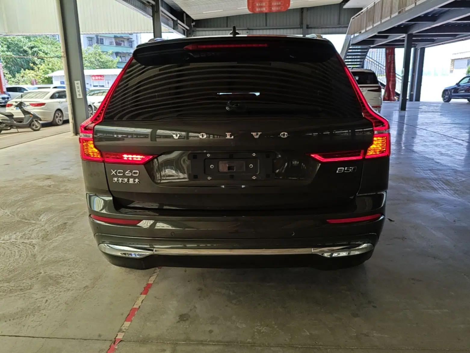 Volvo XC60 2022 B5 4x4 Smart Luxury Edition — миниатюра 5