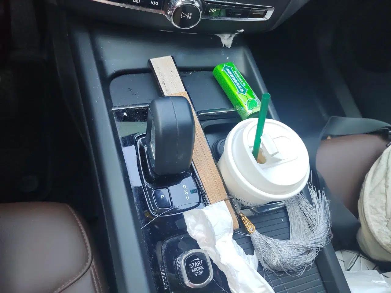 Volvo XC60 2022 B5 4x4 Zhiyi Luxury Edition — миниатюра 14