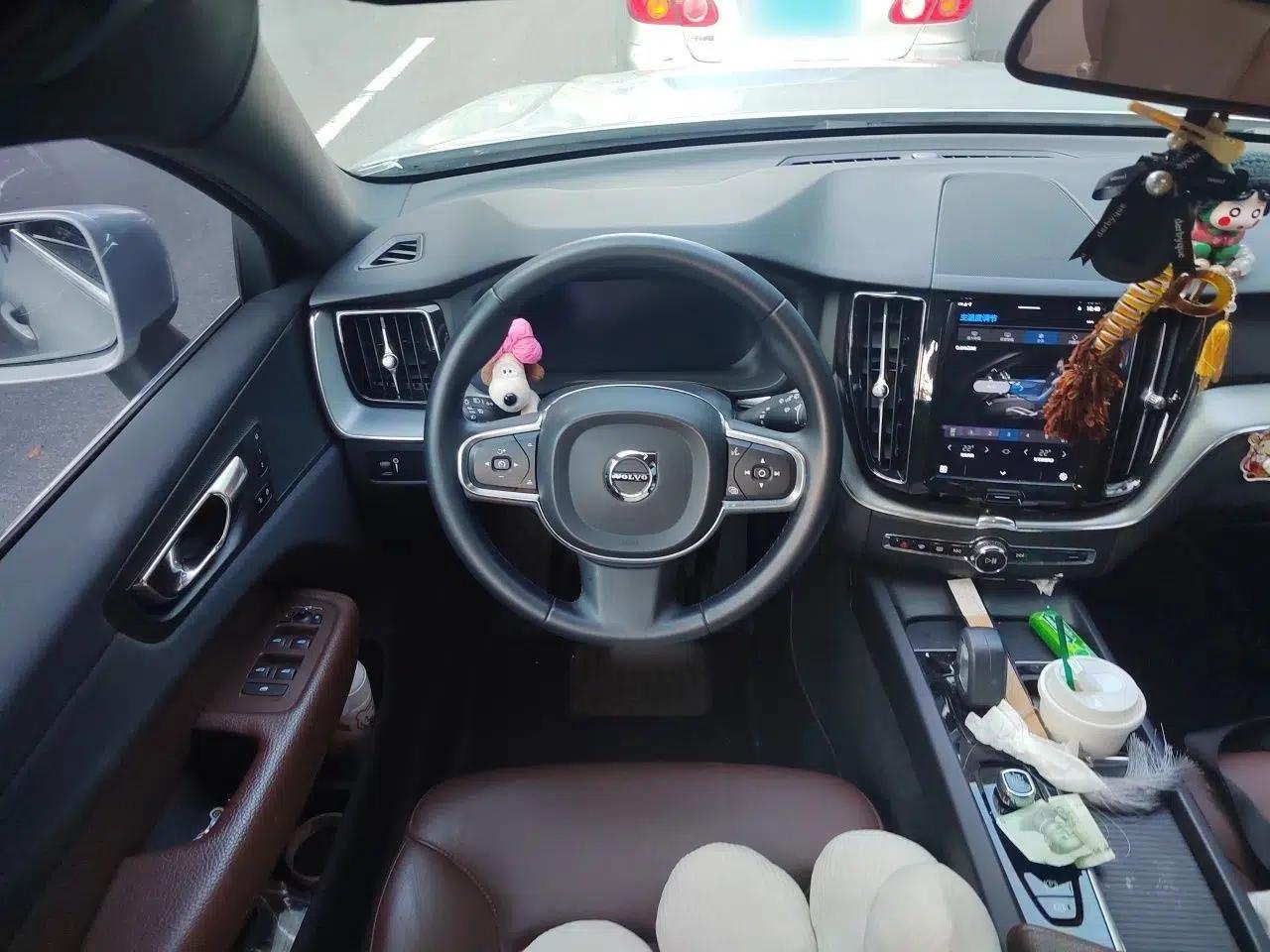 Volvo XC60 2022 B5 4x4 Zhiyi Luxury Edition — миниатюра 10