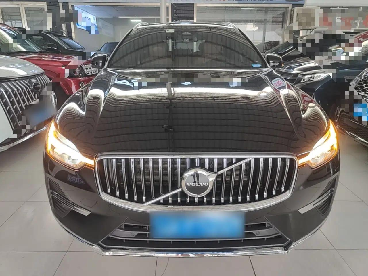 Volvo XC60 2024 B5 4x4 Smart Luxury Edition — миниатюра 2