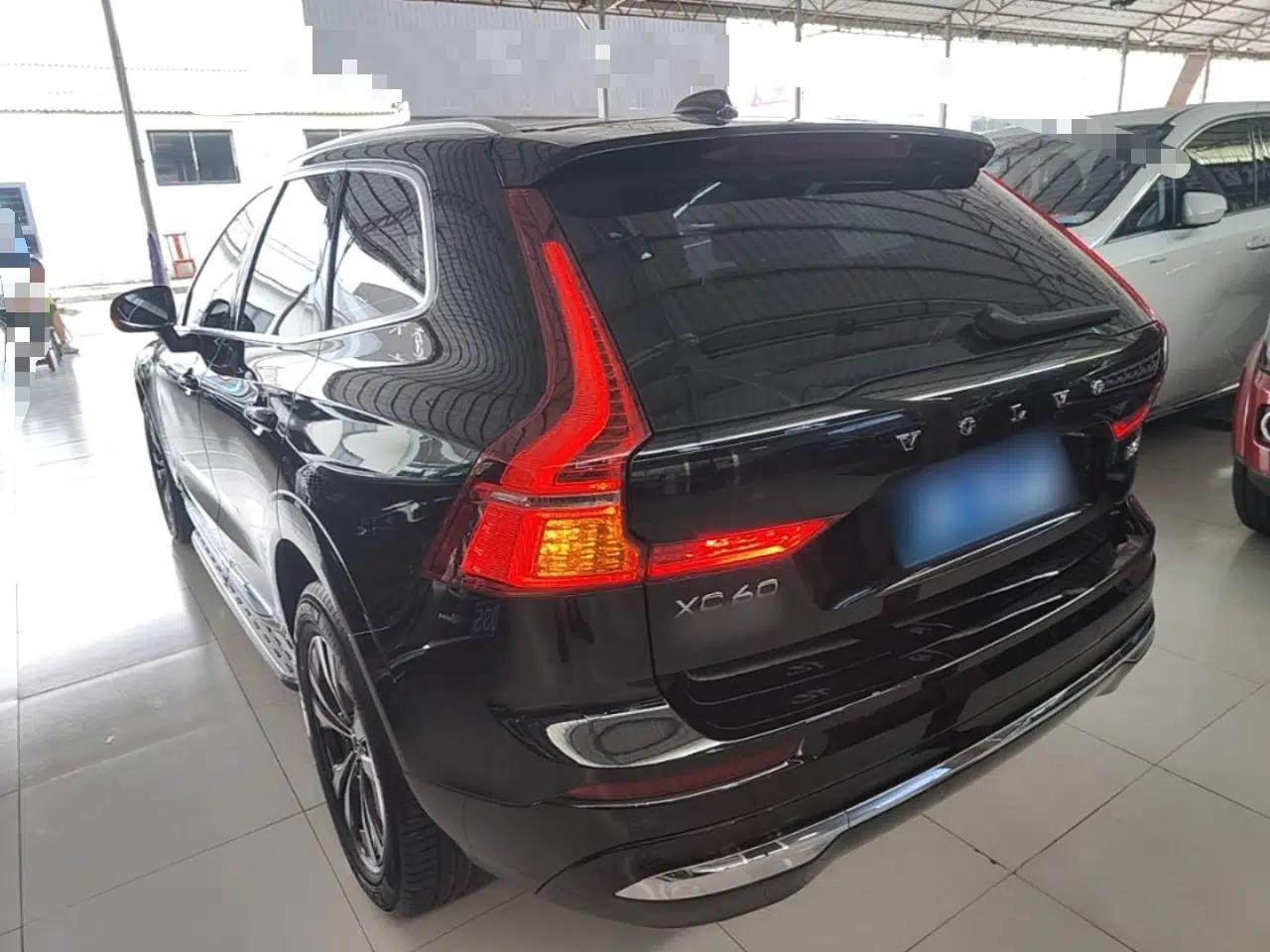 Volvo XC60 2024 B5 4x4 Smart Luxury Edition — миниатюра 13
