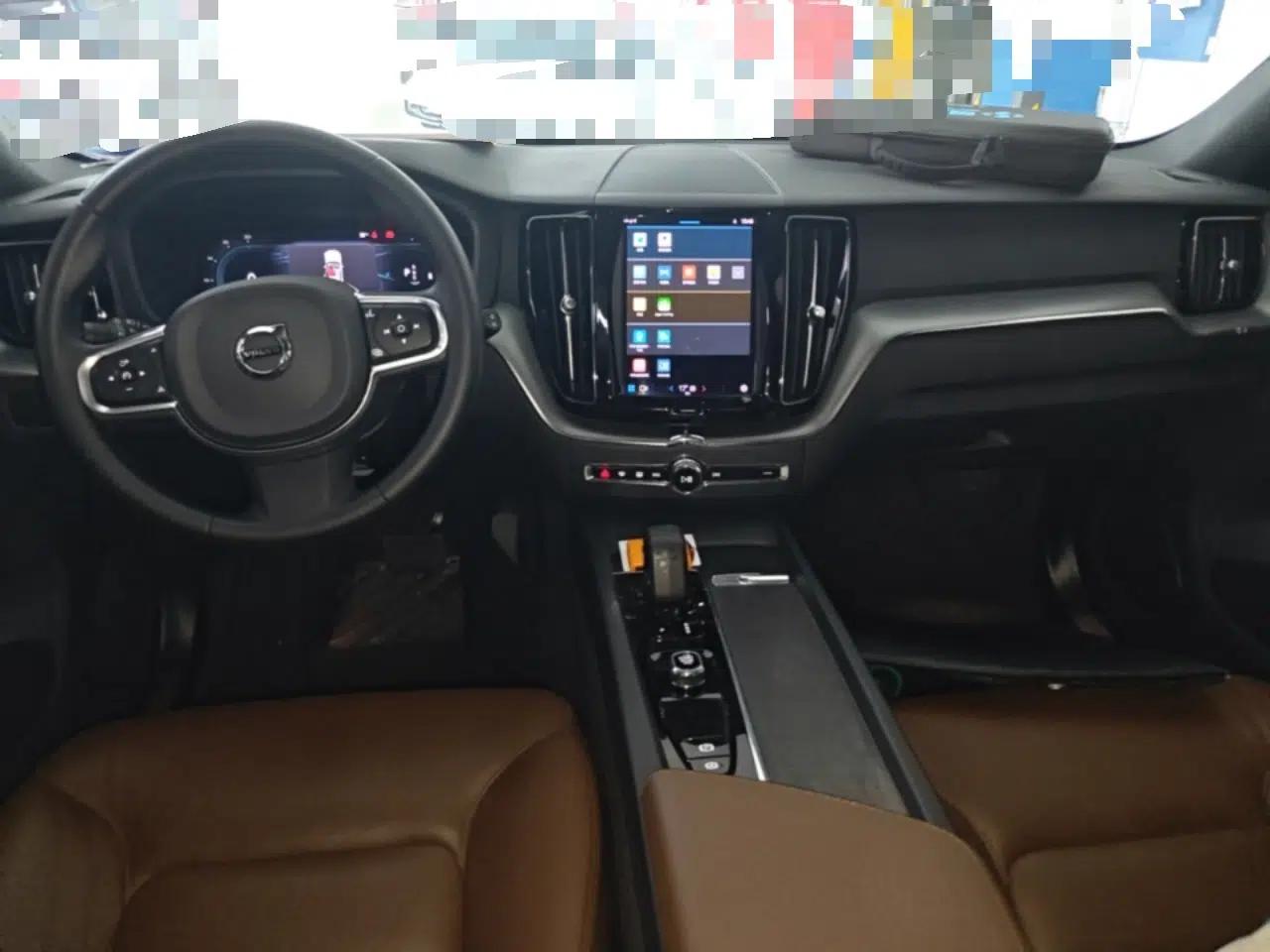 Volvo XC60 2024 B5 4x4 Smart Luxury Edition — миниатюра 12