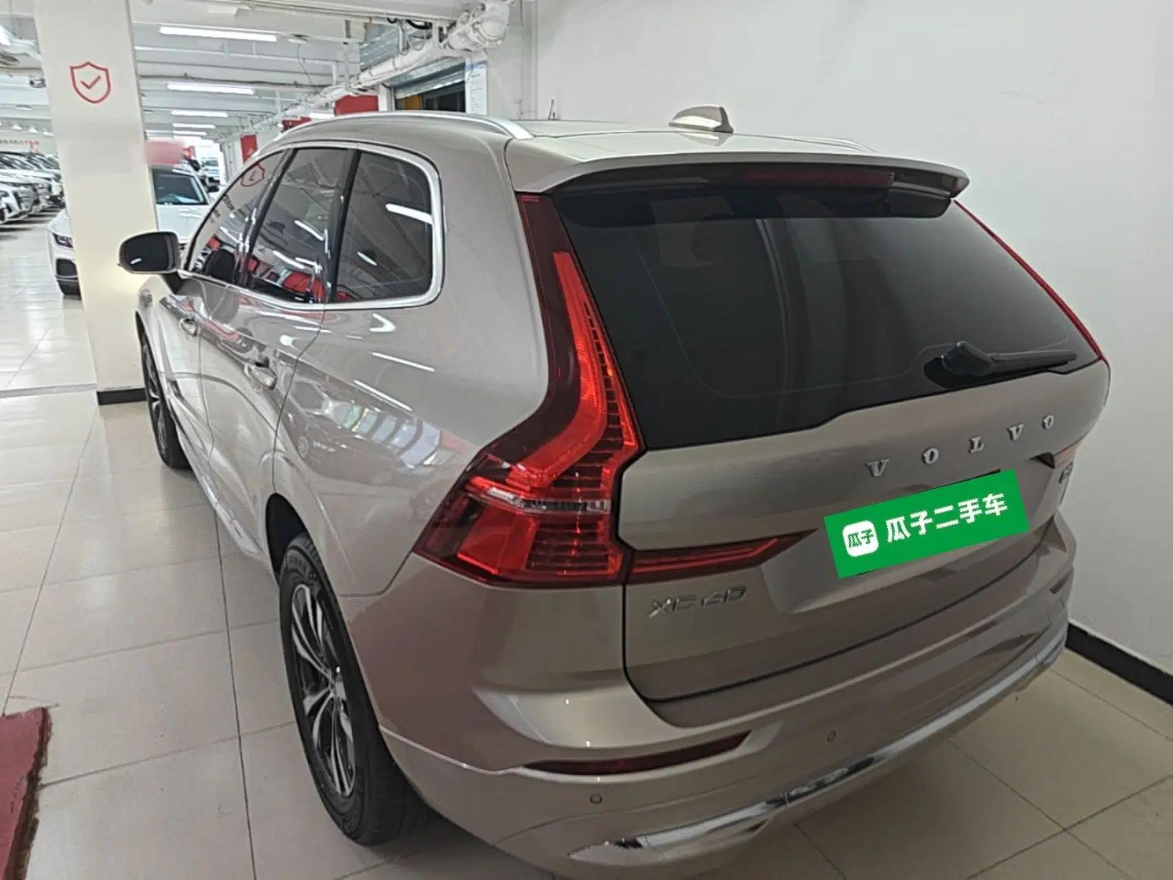 Volvo XC60 2024 B5 4x4 Smart Luxury Edition — миниатюра 4