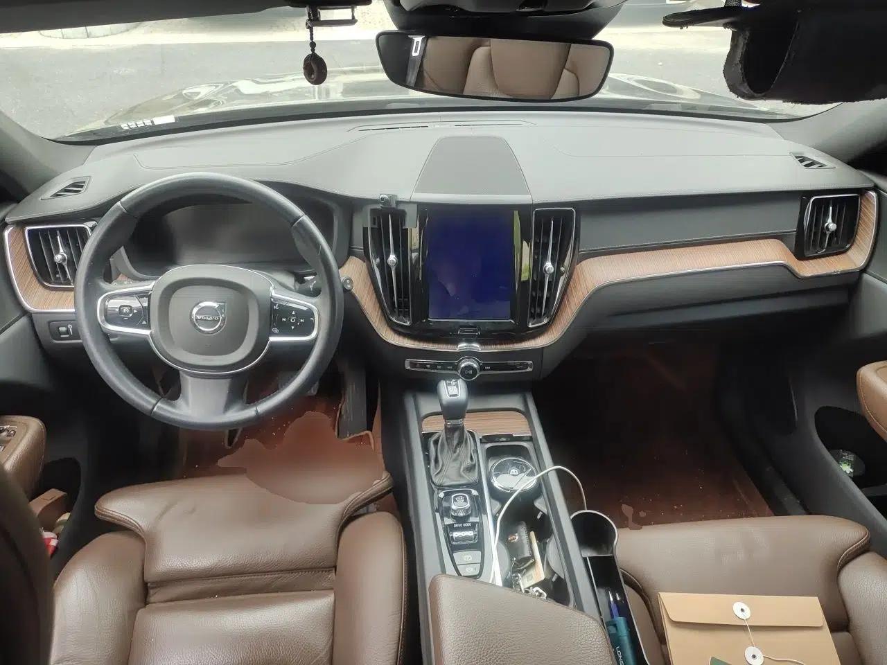 Volvo XC60 2021 T5 4x4 Smart Luxury Edition — миниатюра 9