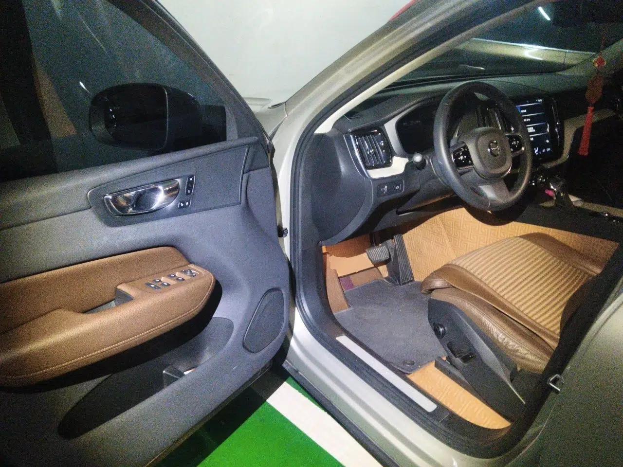 Volvo XC60 2020 T5 4x4 Smart Luxury Edition — миниатюра 16