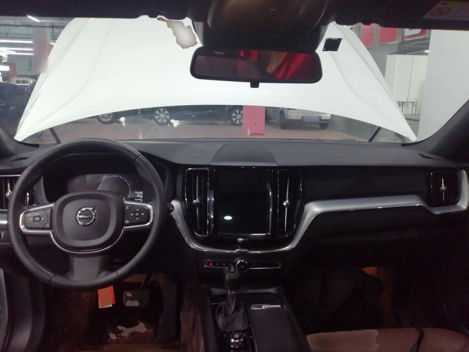 Volvo XC60 2021 T5 4x4 Smart Luxury Edition — миниатюра 17