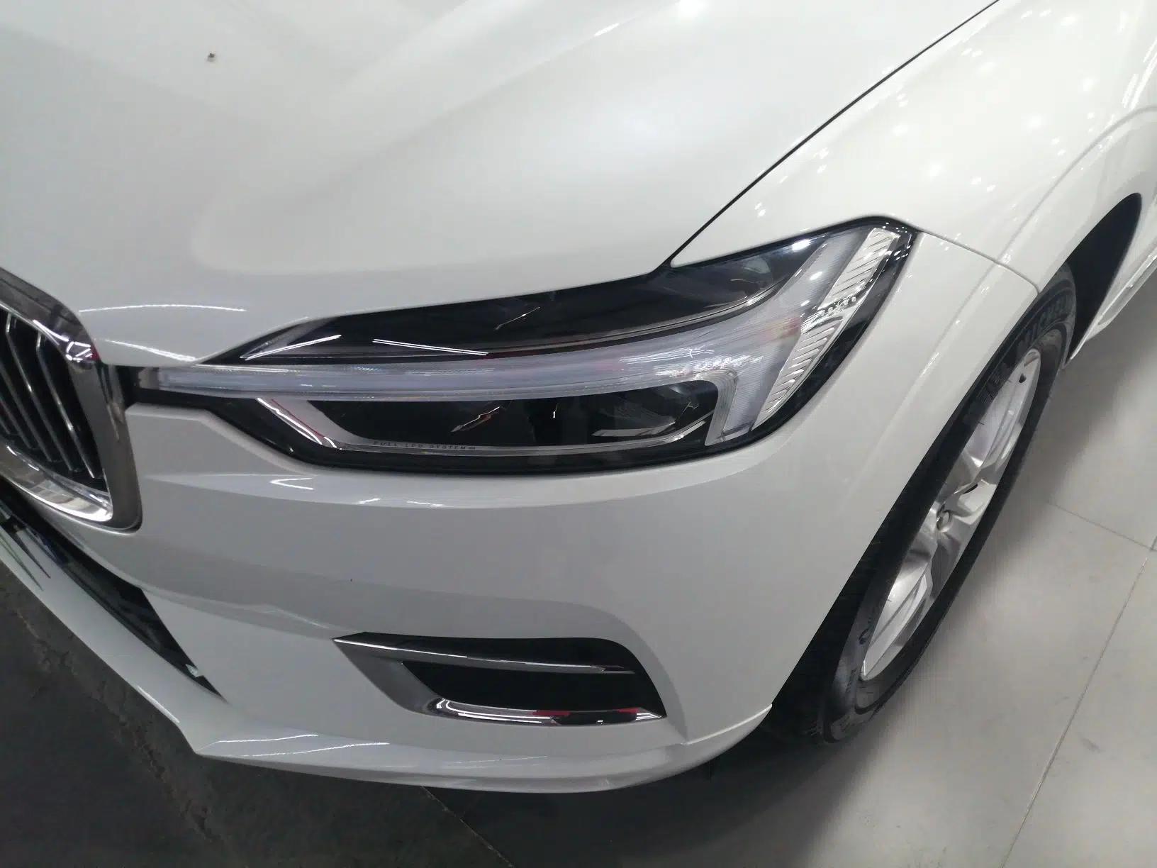 Volvo XC60 2021 T5 4x4 Smart Luxury Edition — миниатюра 8