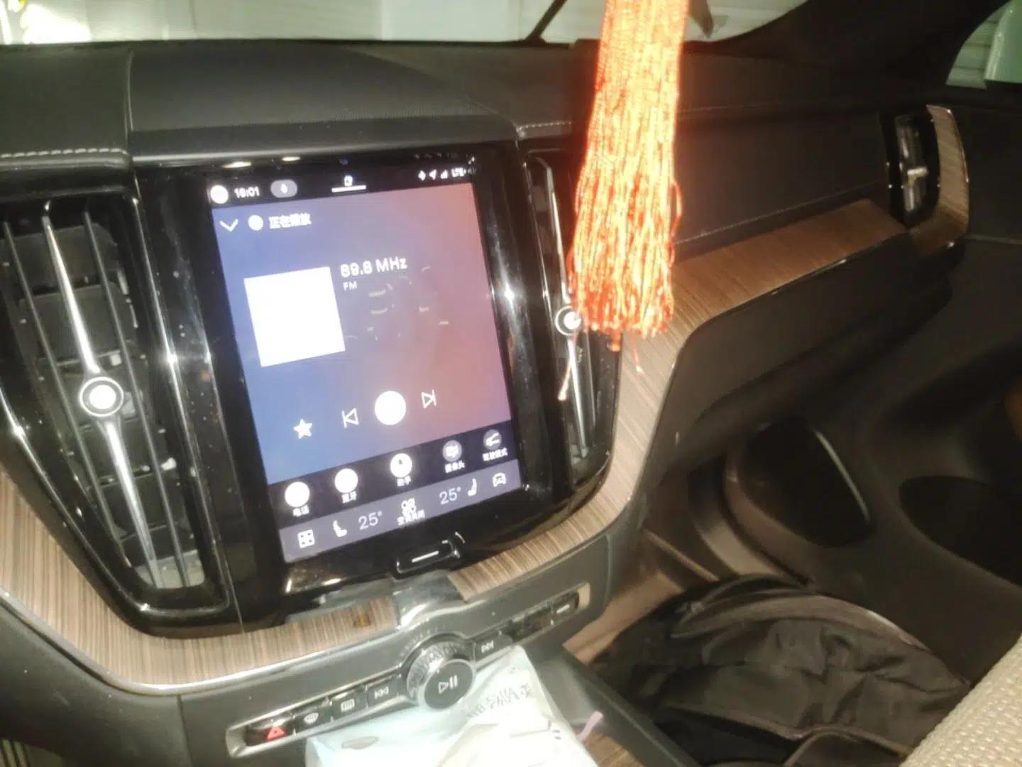 Volvo XC60 2022 B5 4x4 Smart Luxury Edition — миниатюра 13
