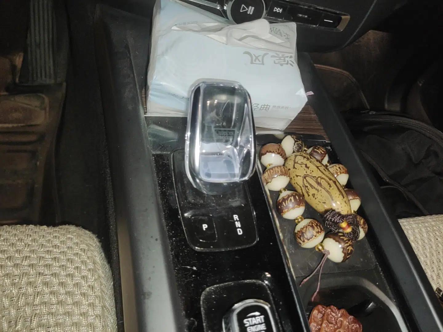 Volvo XC60 2022 B5 4x4 Smart Luxury Edition — миниатюра 14